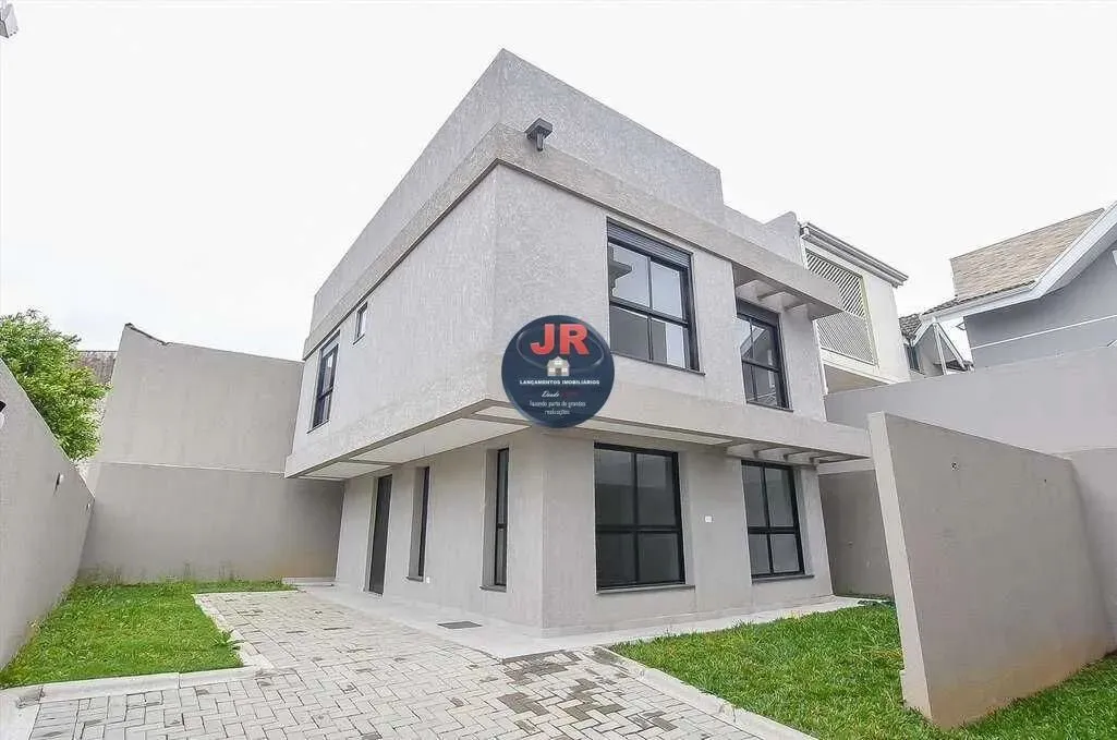 sobrado triplex a venda em santa felicidade condomínio fechado não geminado
