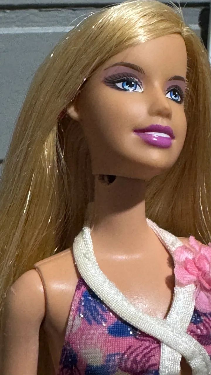 Boneca Barbie de Praia (corpo avariado) - Foto 2