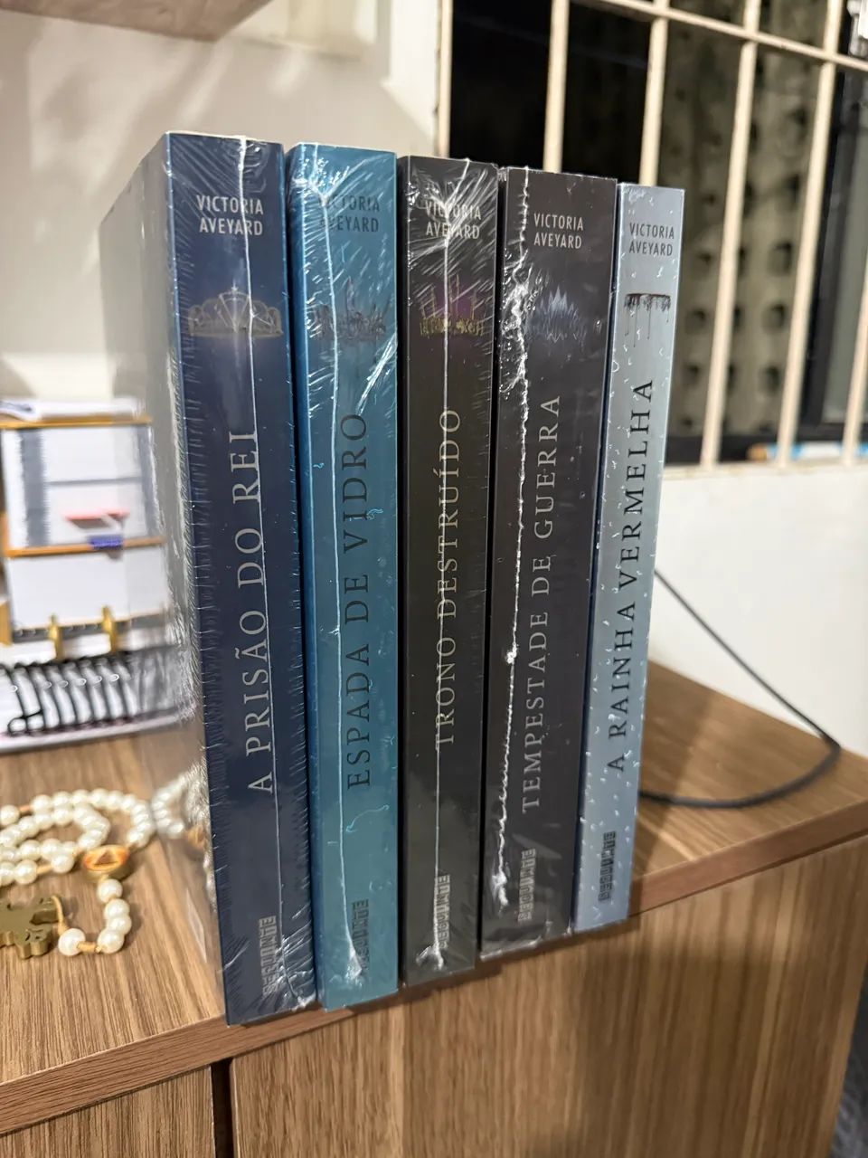 Saga completa ?A RAINHA VERMELHA?