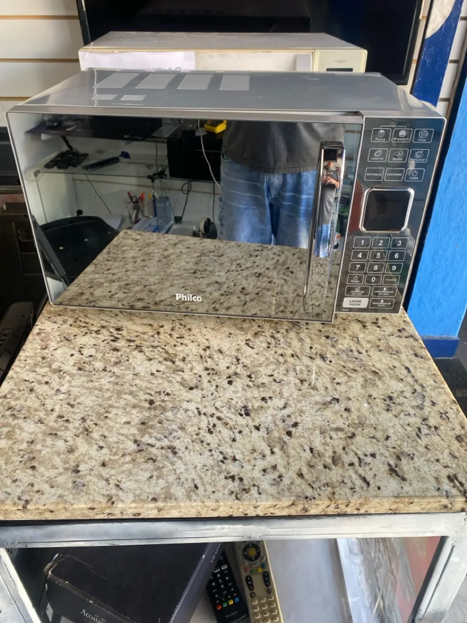 Microondas Philco muito novo