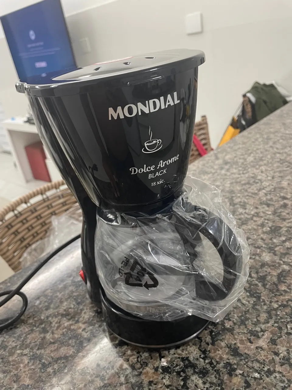 Cafeteira Elétrica Mondial Dolce Arome Black