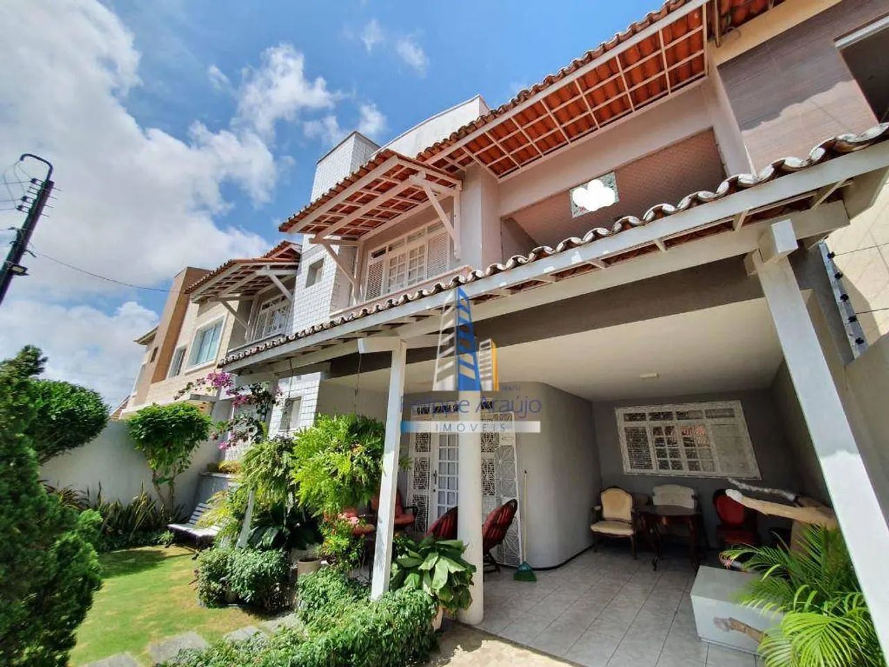 Casa com 4 dormitórios à venda, 155 m² por R$ 750.000,00 - Luciano Cavalcante - Fortaleza/