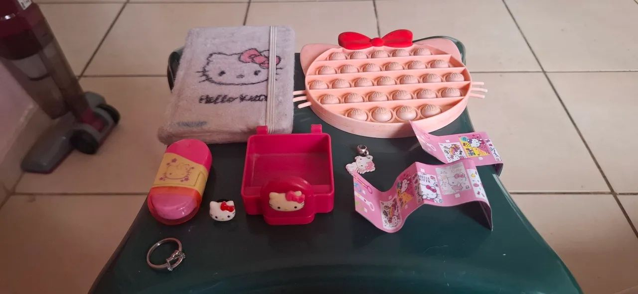 Hello Kitty (O LOTE com 30 peças) - Foto 4