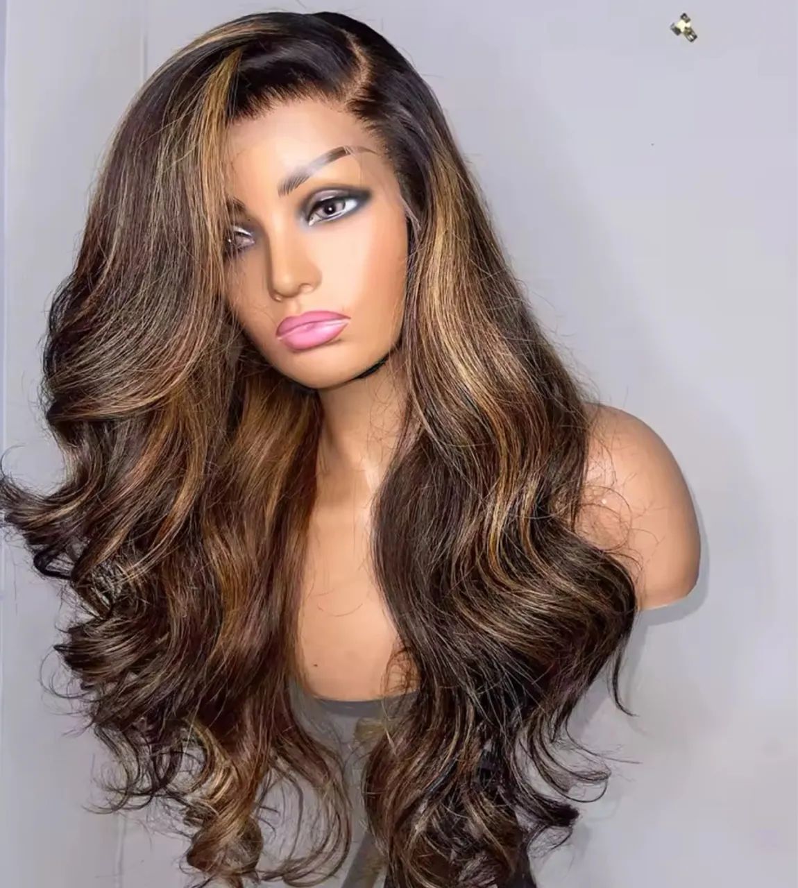 Lace Front Fibra Premium- morena iluminada 70 cm