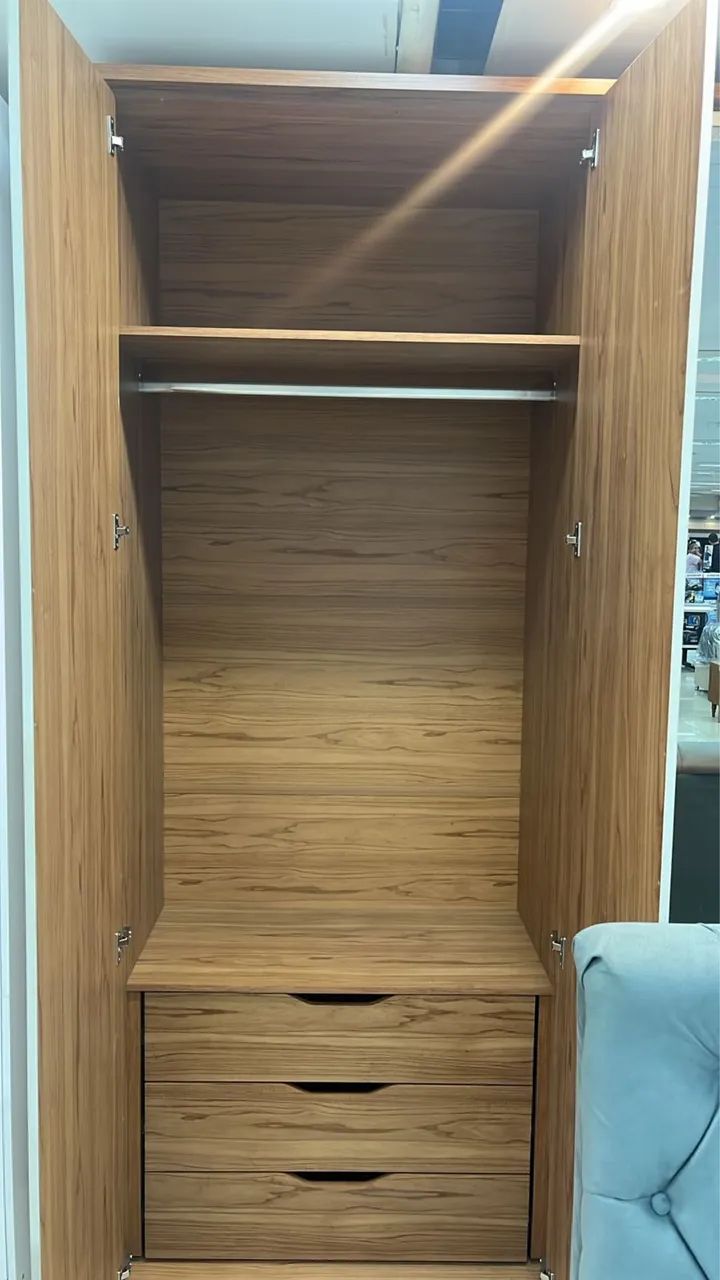 Guarda roupa 6 portas  - Foto 2