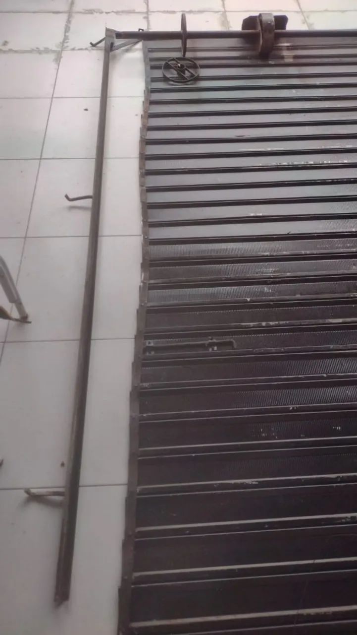 Tenho uma porta de enrolar nova pra vender  - Foto 2