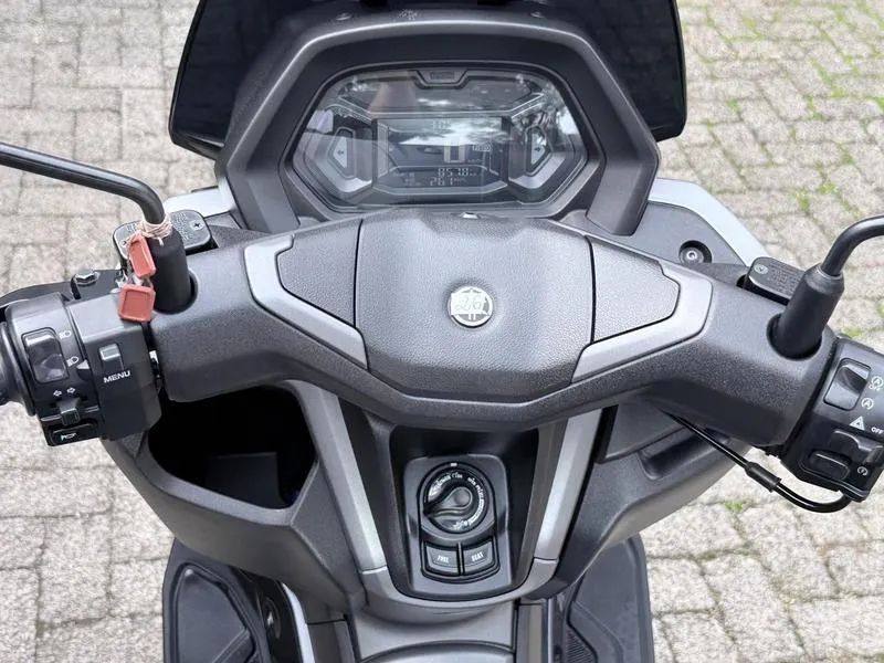 YAMAHA NMAX 160 2025 - Foto 4