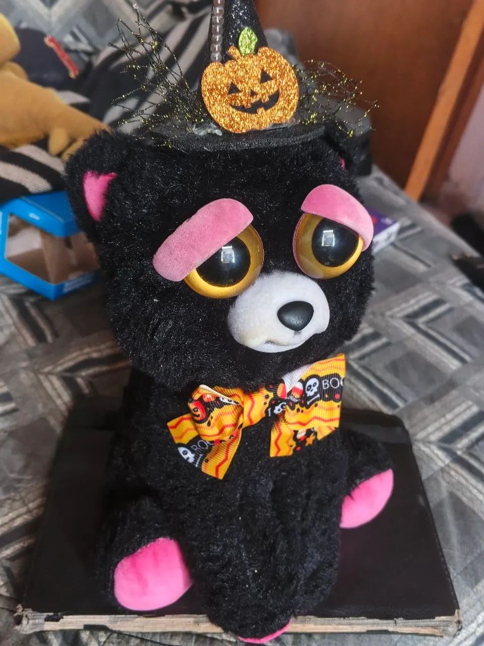Feisty pelúcia Original Halloween