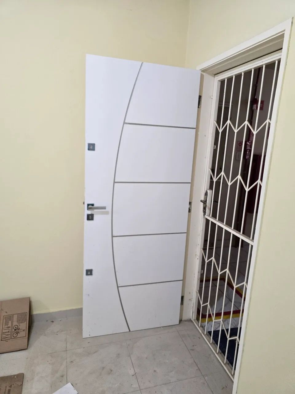 ALUGA-SE Apartamento REFORMADO 