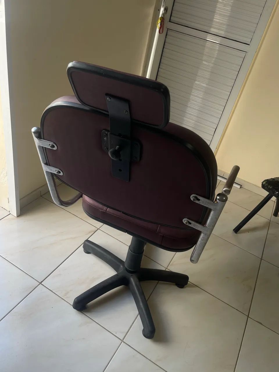 Vendo Cadeira de salão  - Foto 2