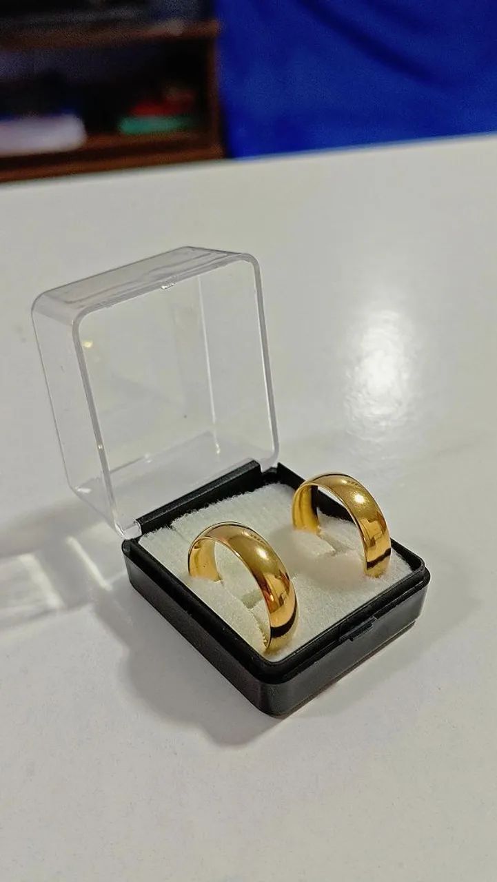 Par de Alianças Folheada a Ouro 18k<br> - Foto 4