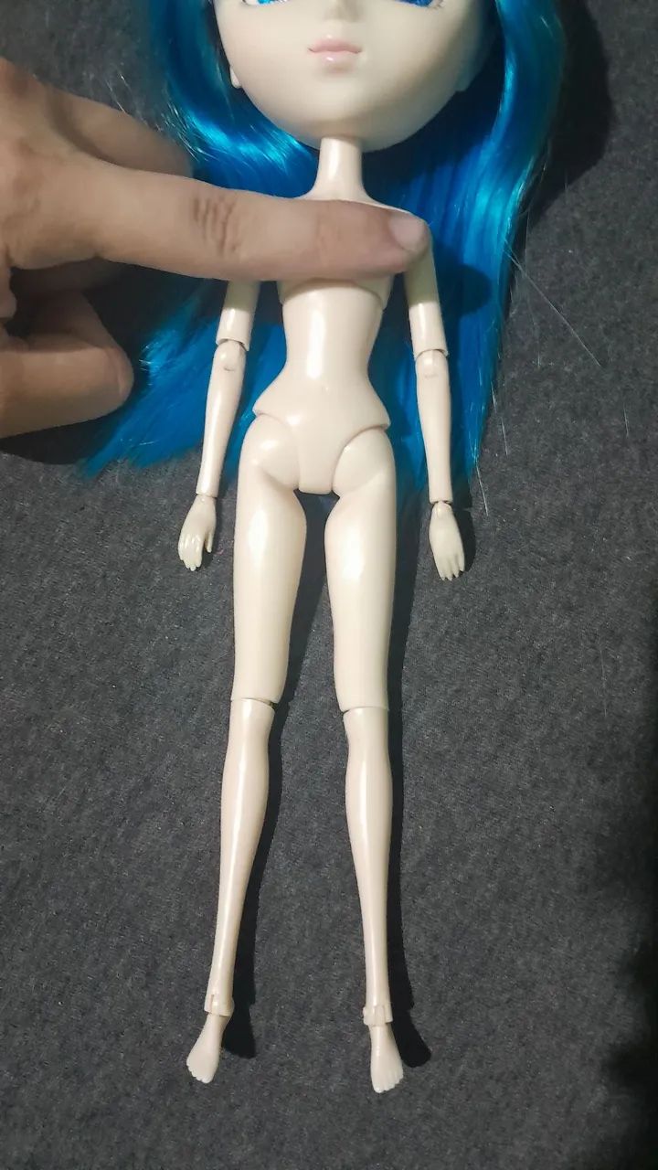 Boneca pullip chelsea cabelo azul  - Foto 4