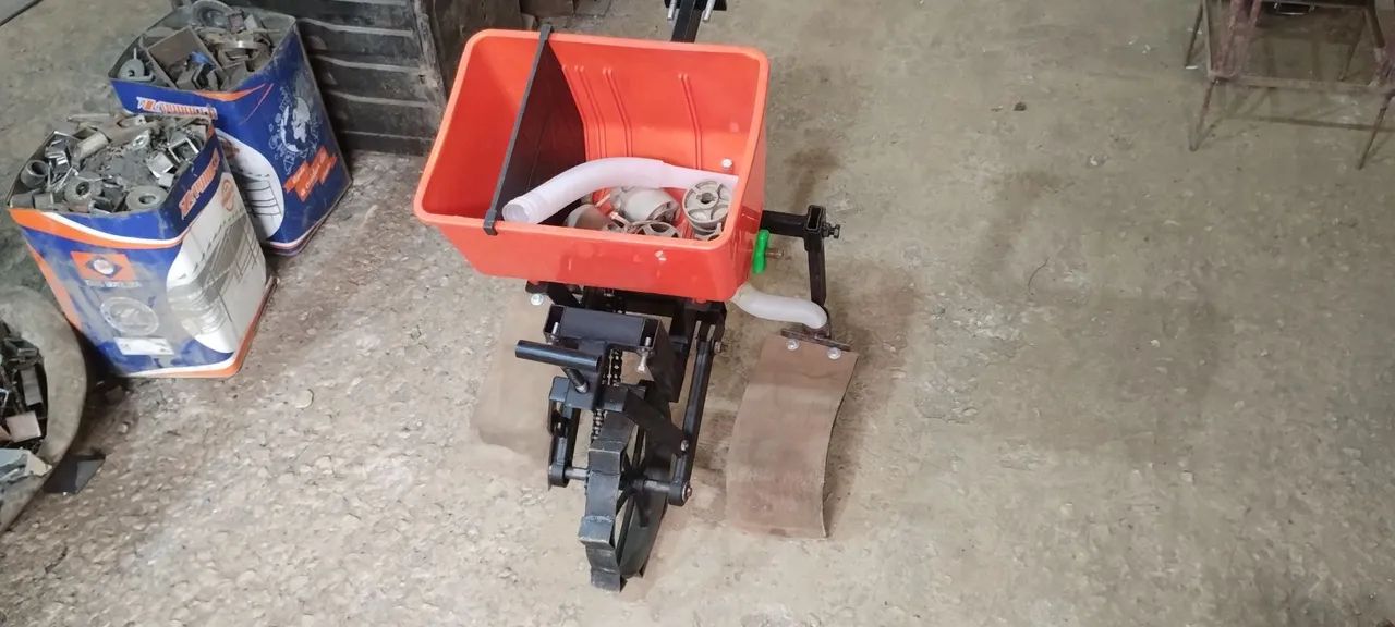 Plantadeira tratorito motocultivador  - Foto 3