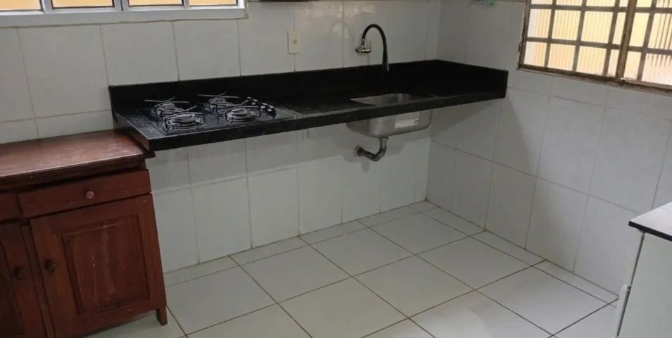 2 Casas com piscina, pátio e garagem coberta - Bairro Coroado - Foto 3