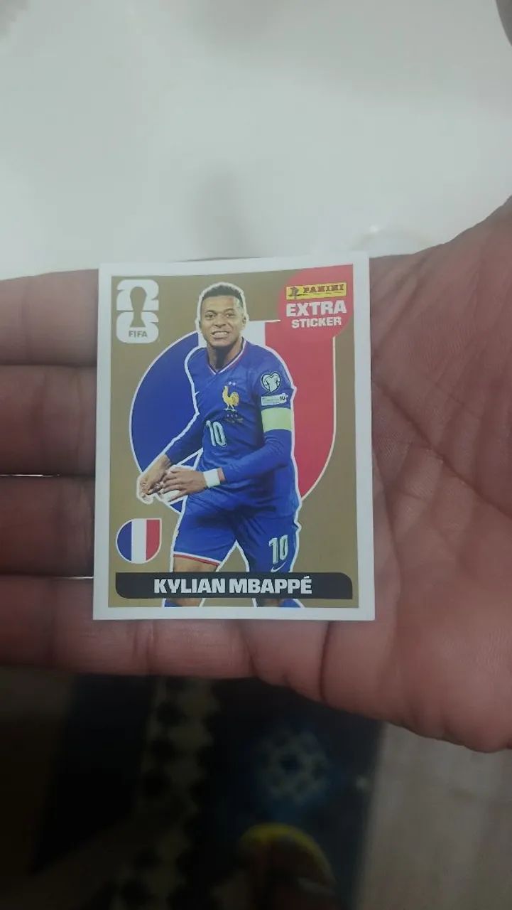 Figurinha da copa 2026 legend Gold MBAPPÉ  - Foto 2