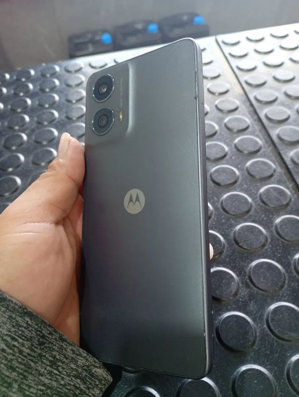 Vendo moto g 24.     *
