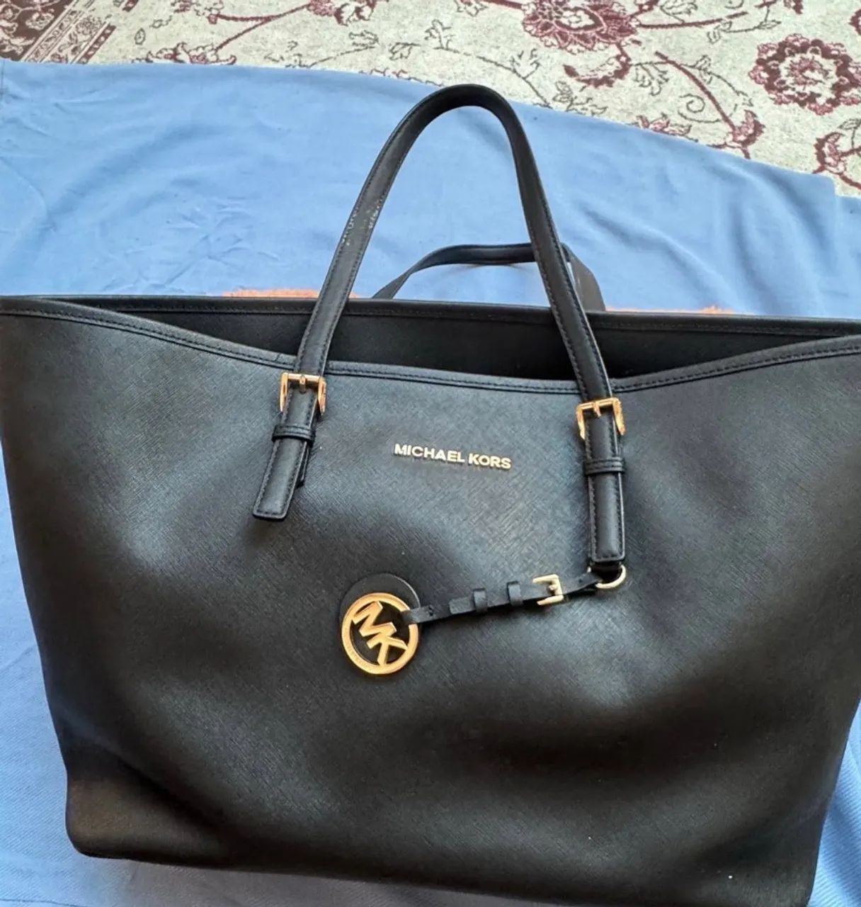 Bolsa MK grande preta  - Foto 2