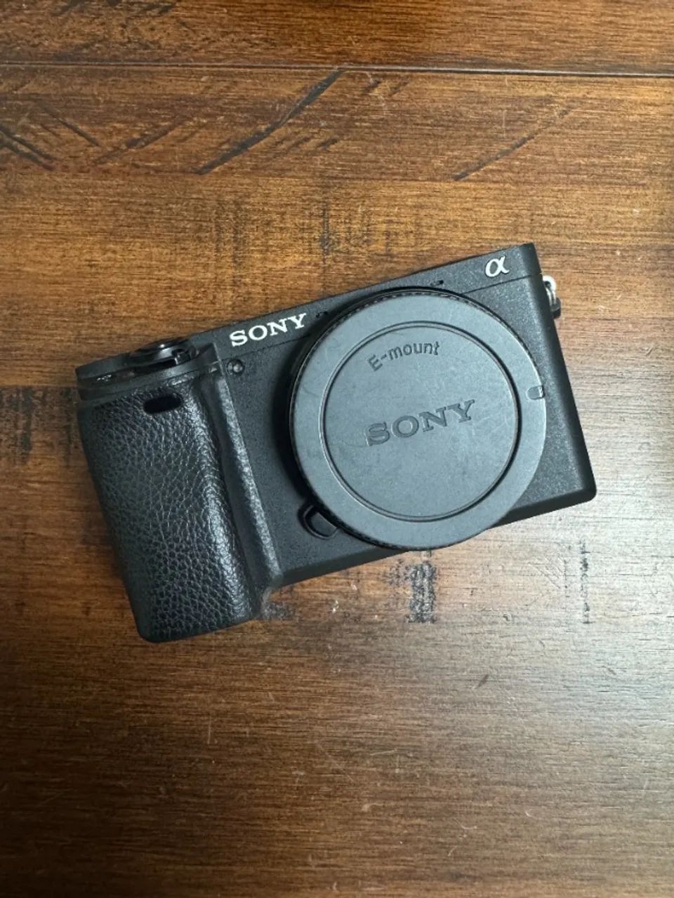 Câmera Sony Alpha A6400 (CORPO)