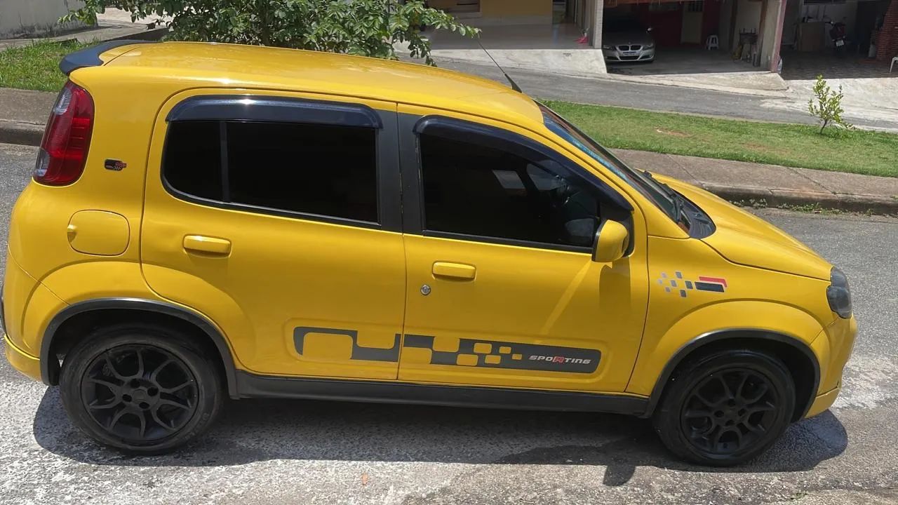 Fiat Uno Sporting 1.4 EVO Fire Flex 8V 4P 2012 - Foto 2