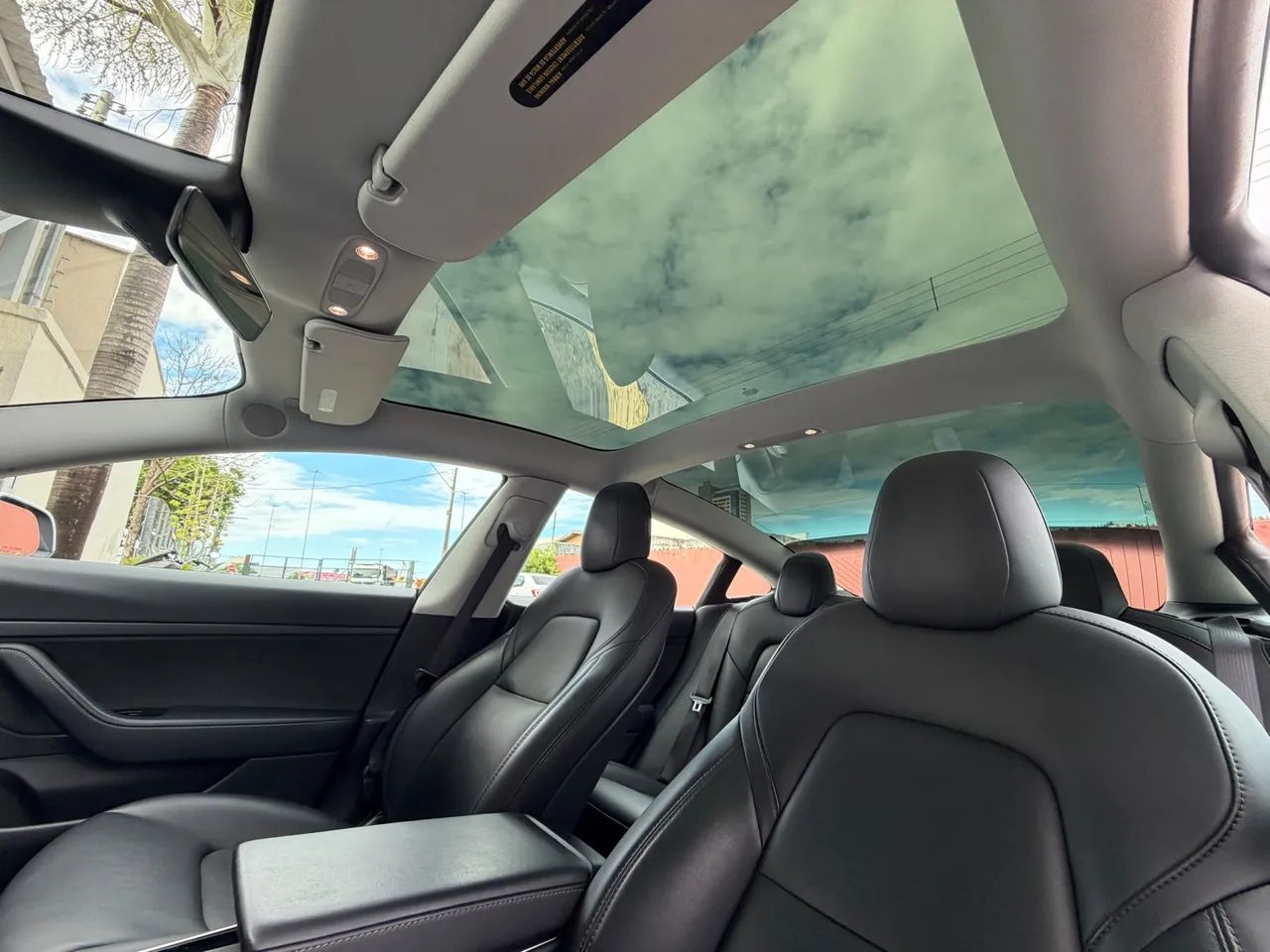 Tesla Model 3 Elétrico AWD Performance, foto 8 de 11