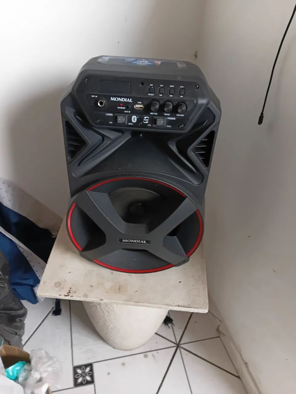 VENDO CX. DE SOM BLUETOOTH. 
