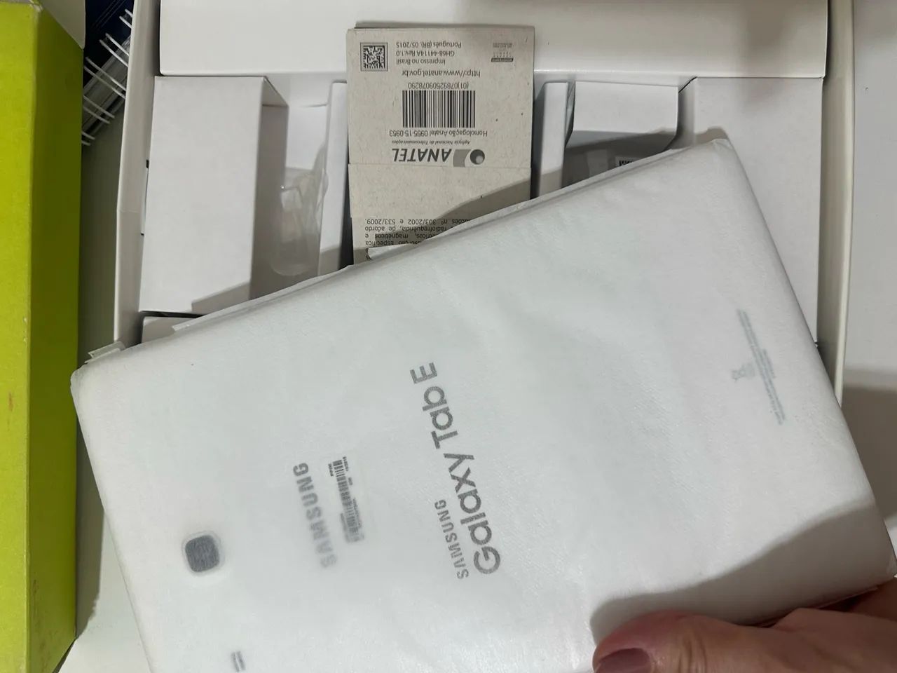 Tablet Galaxy Tab E - Samsung branco (novo) - Foto 4