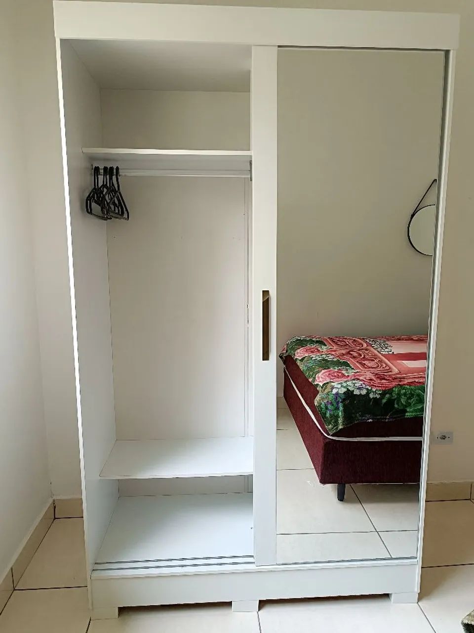 Guarda-roupa com espelho  - Foto 2