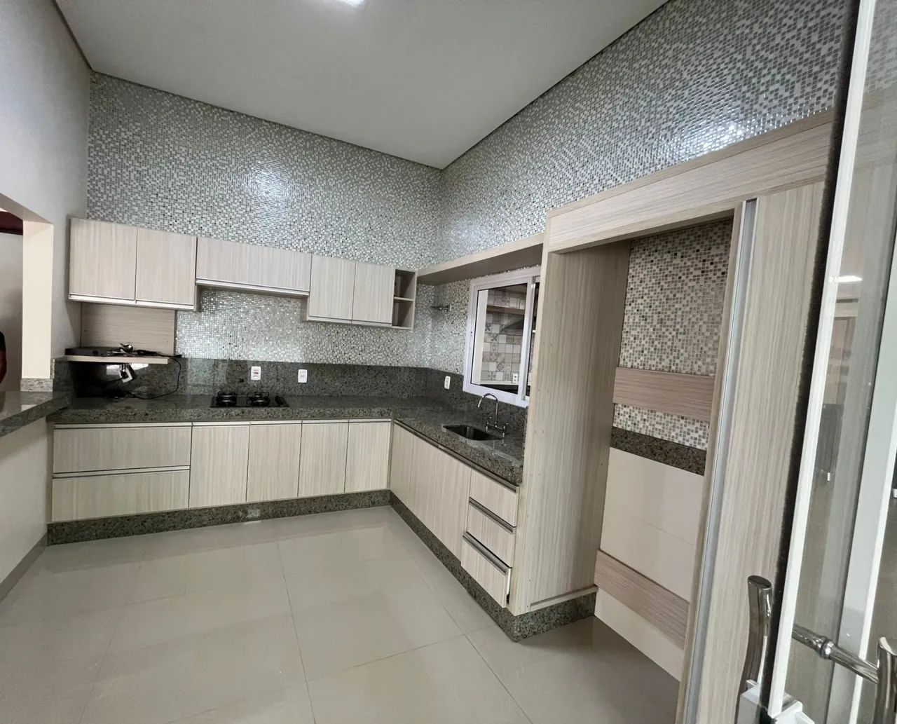 CASA À VENDA  C/ 3 QUARTOS ( 1SUÍTE) TANGARÁ DA SERRA-MT - Foto 3