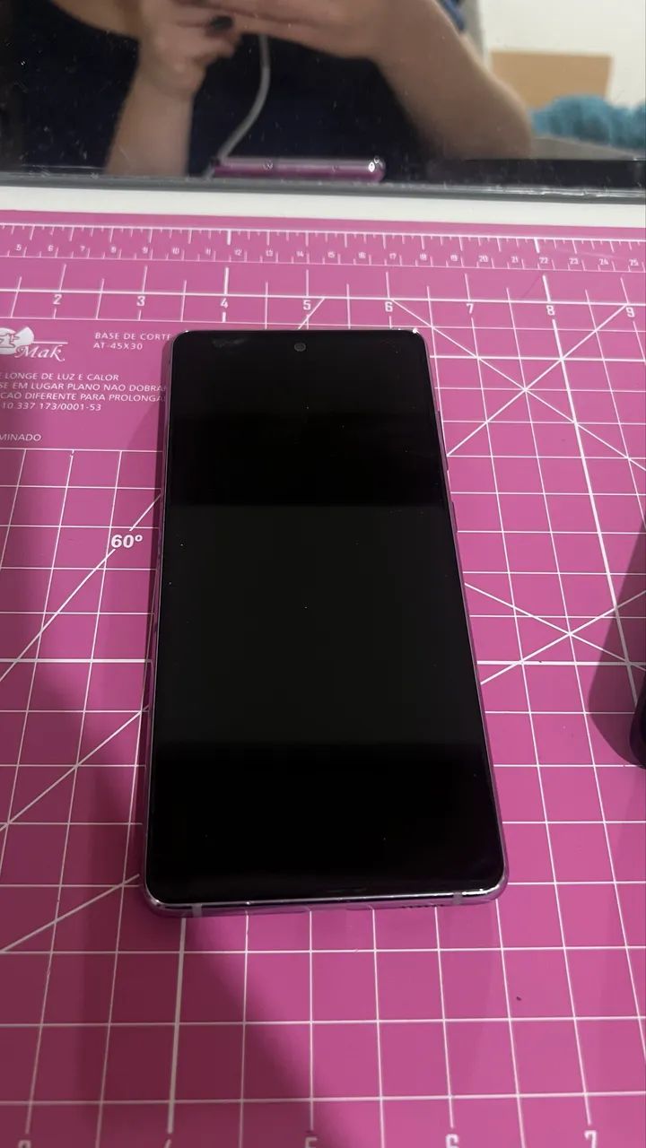 Samsung Galaxy s20FE semi novo  - Foto 2