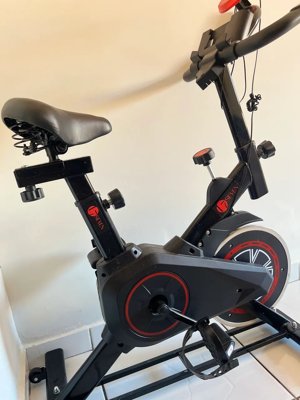 BICICLETA ERGOMÉTRICA SPINNING SEMI NOVA - Foto 2