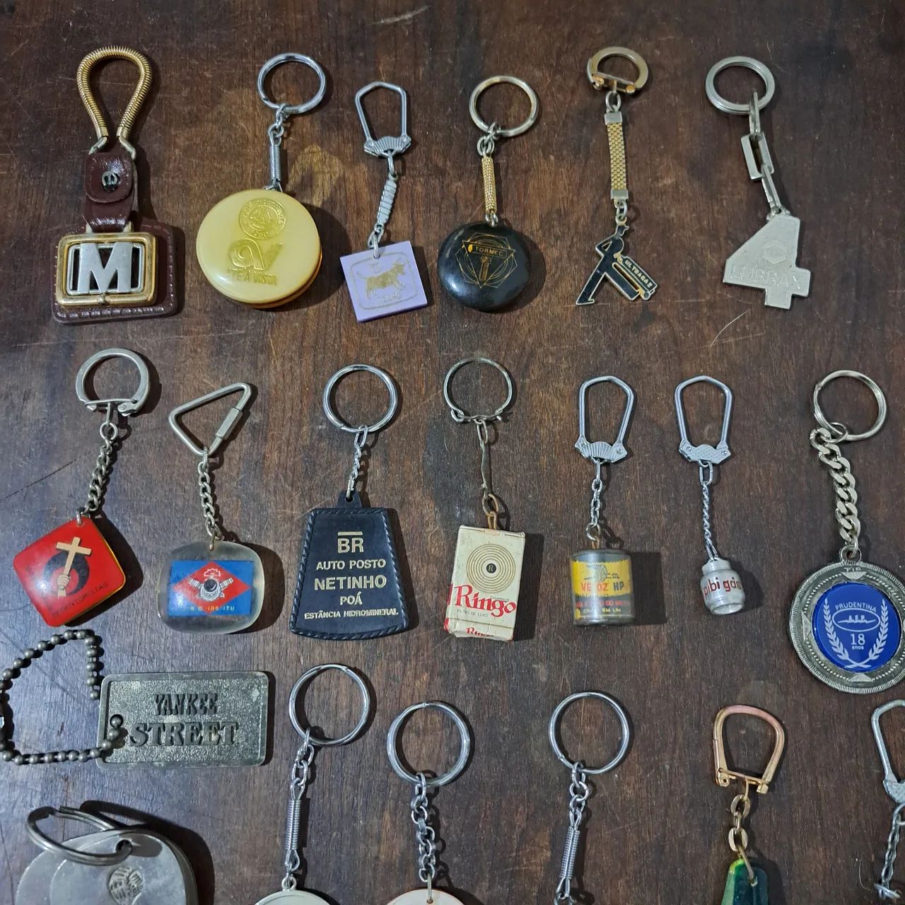 Lote de Chaveiros Antigos | 23 Unidades - Foto 3