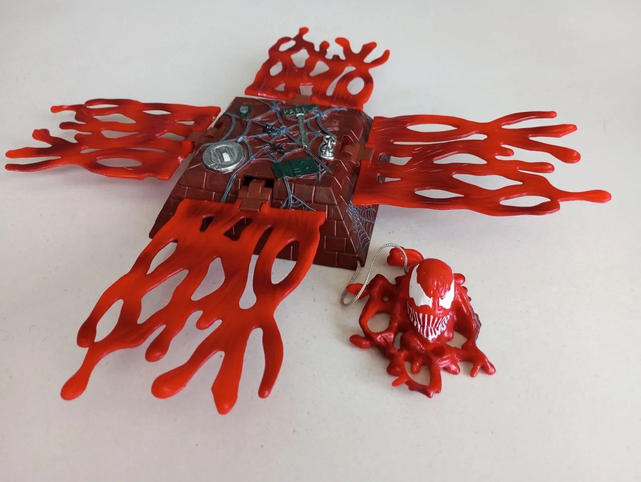 Armadilha /diorama Carnage Toybiz
