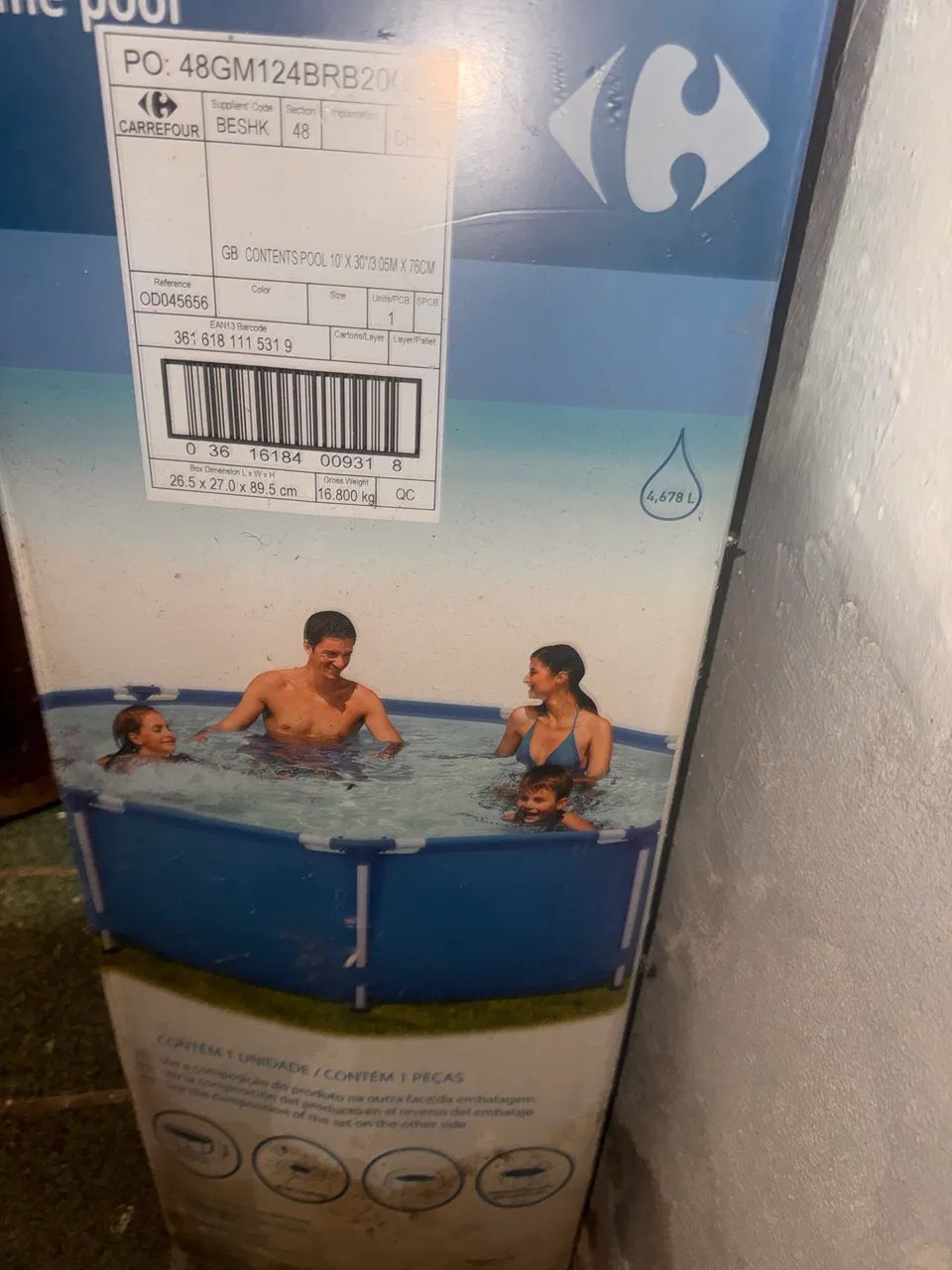 Piscina nova na caixa