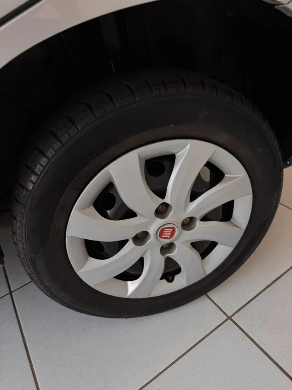 Fiat Uno Attractive 1.0 Flex 6V 5P 2017 - Foto 4