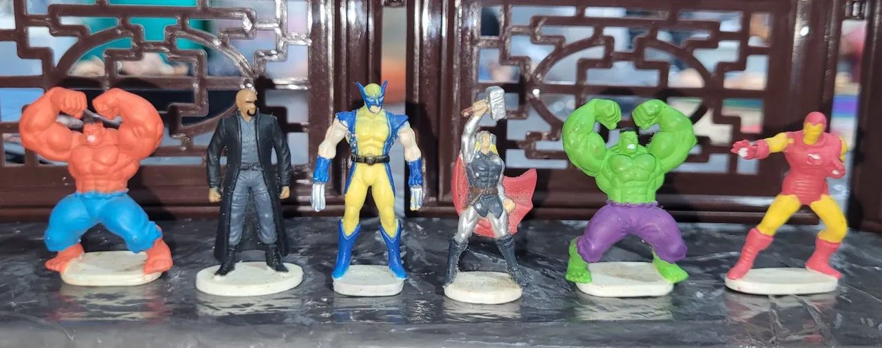 MINIATURAS HERÓIS MARVEL 2011 TREE HOUSE KIDS