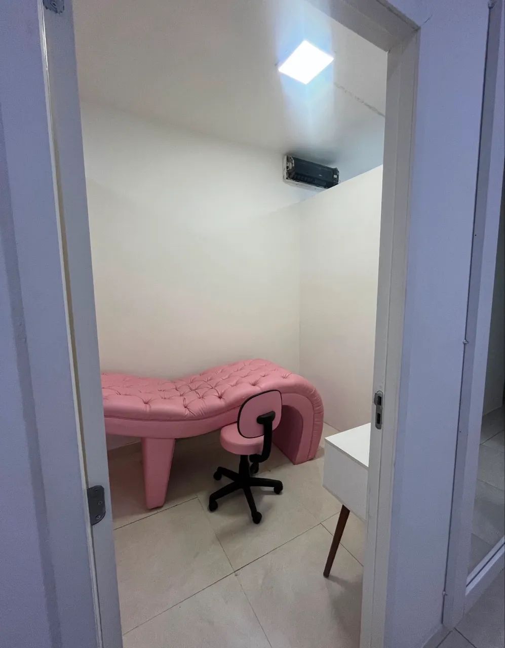Aluga se sala para mexer com estética  - Foto 2