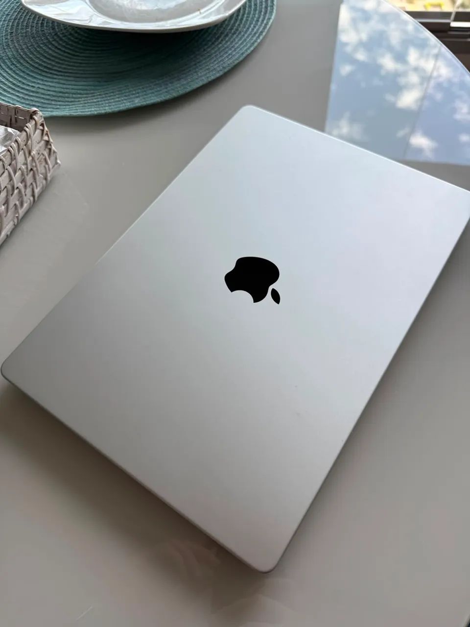 MacBook M3 Pro Max