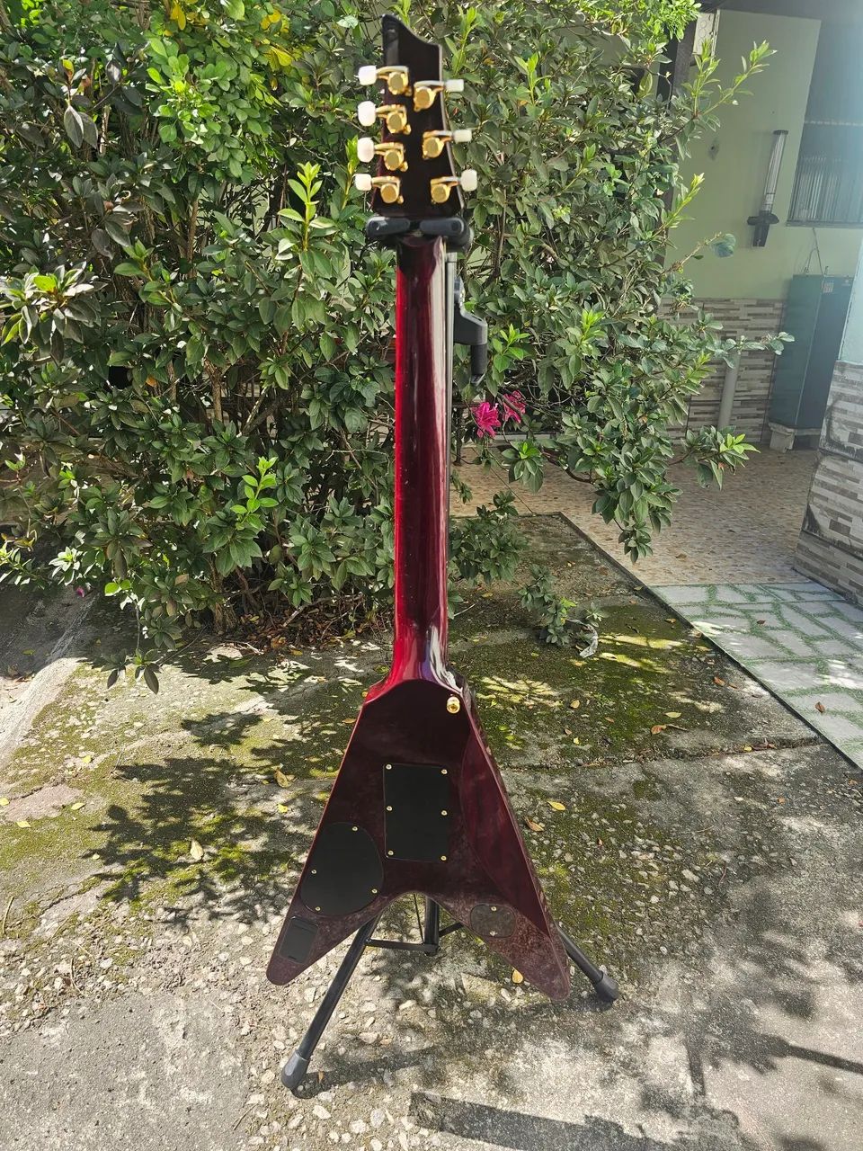 Schecter Hellraiser ジャンク Guitarra Schecter Hellraiser V-7 FR 7 Cordas, Black Cherry, Floyd