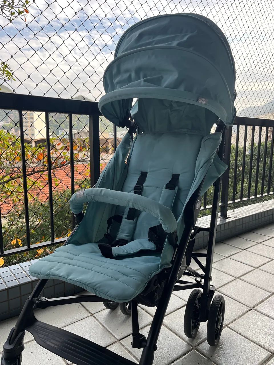 Carrinho De Bebê Passeio Guarda Chuva Lite Way 4 Basic Hydra Chicco Cor azul - Foto 2