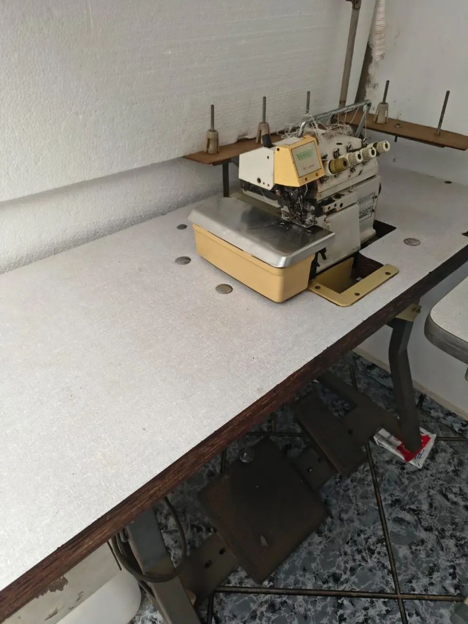 MÁQUINAS DE COSTURAR  