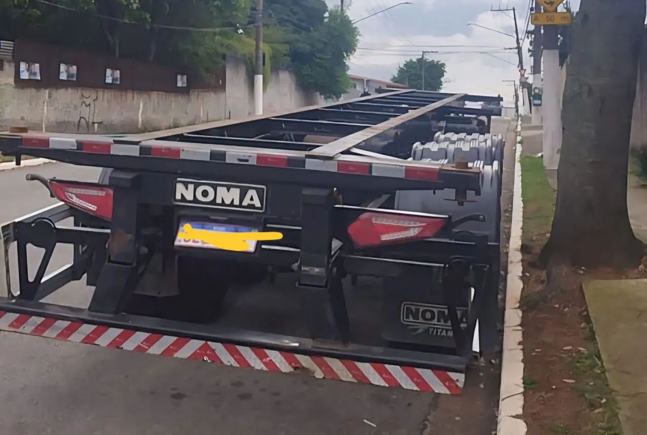 Carreta porta container 