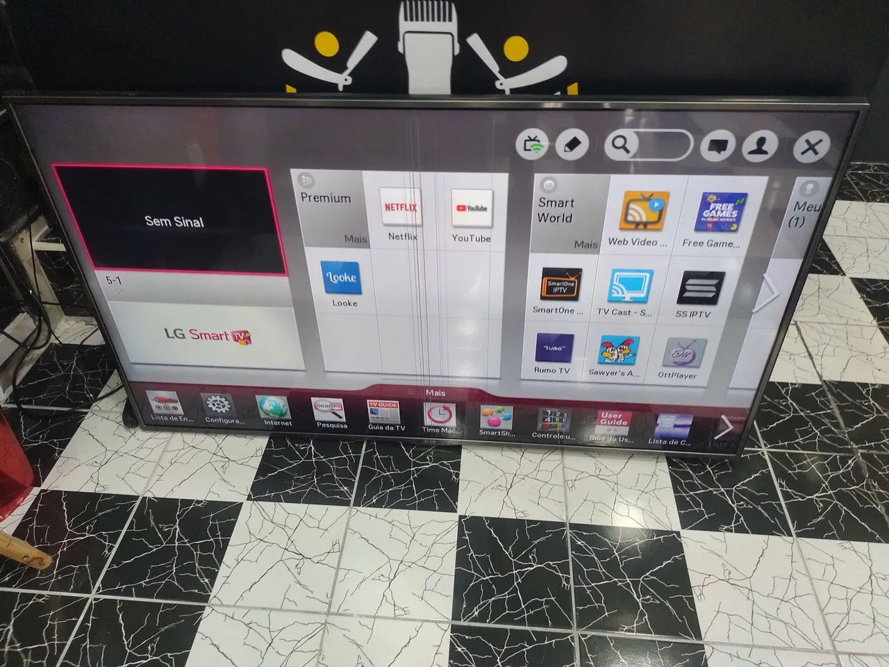 Vendo Smartv lg 60 polegadas top de linha em estado de nova conforme fotos R$ 1200,00 - Foto 2