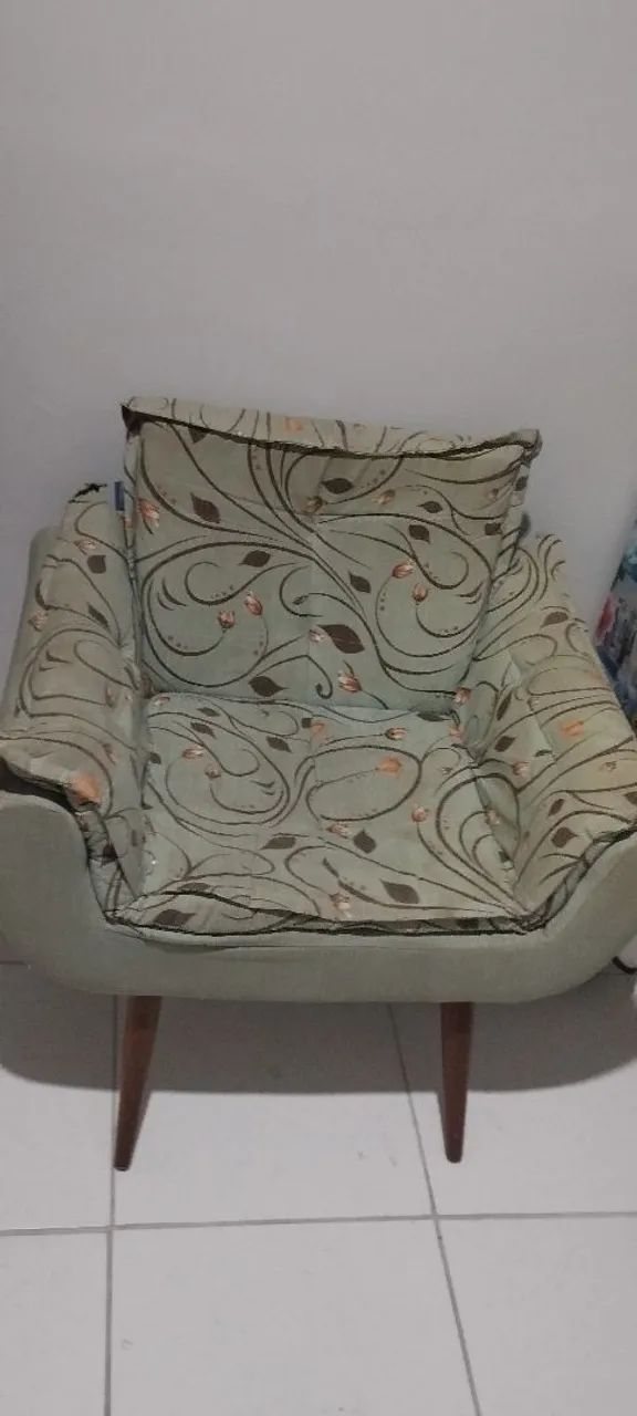 Poltrona semi nova 