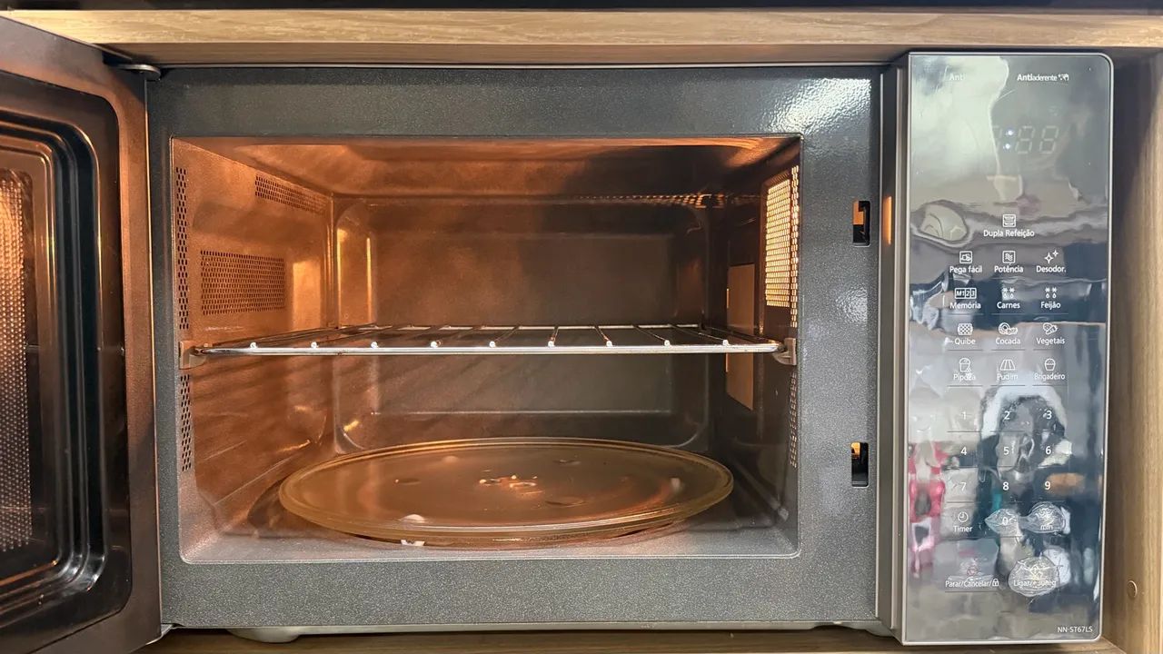 Microondas Panasonic em excelente estado 