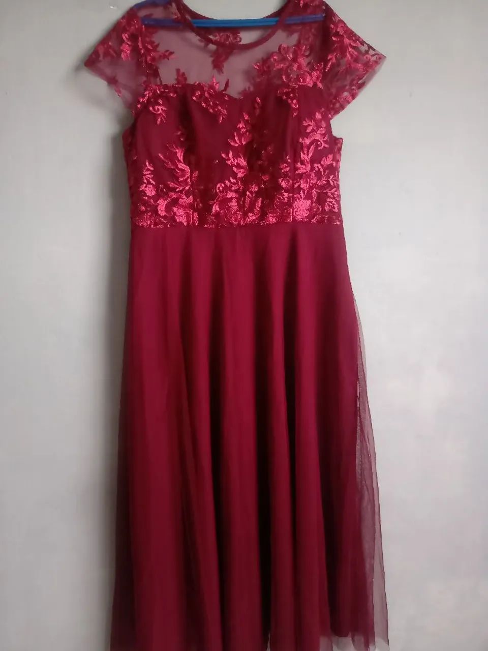 Vestido de festa vinho