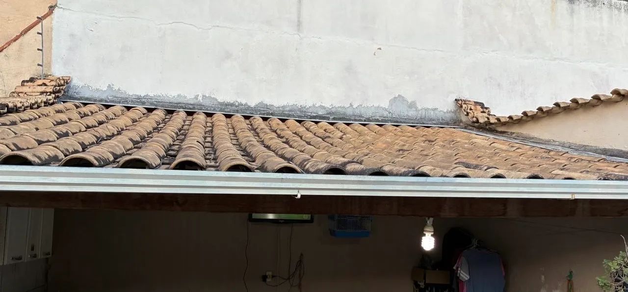 Telhas Americana Cerâmica Branca Usadas em Bom estado 