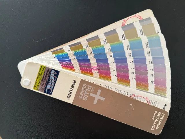 Escala Pantone Premium Metallics - coated - Foto 2