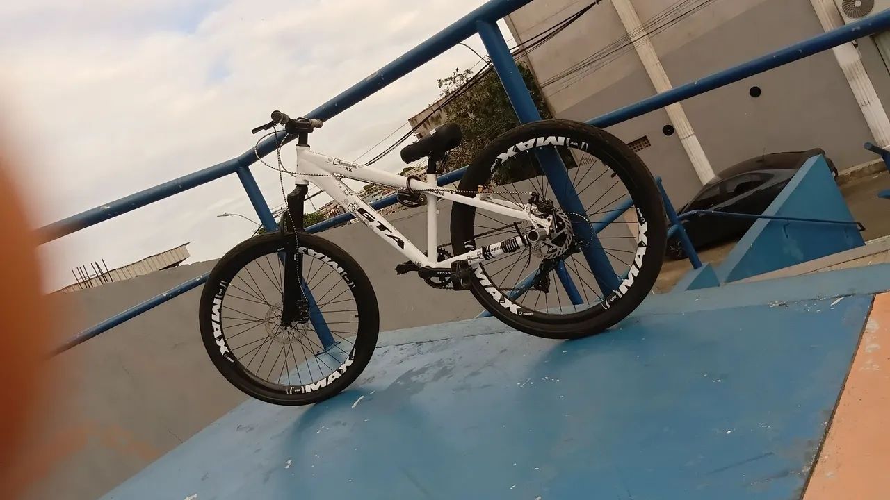 Bicicleta Gta Branca. - Foto 4