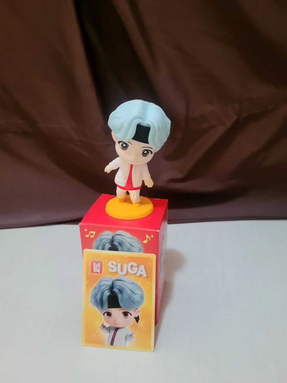 Boneco Suga BTS Tinytan com caixa