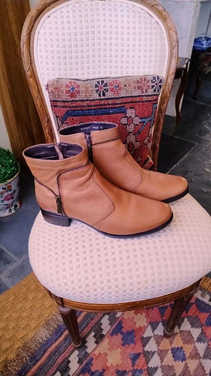 Bota Caramelo de Cano Curto da Calzatto